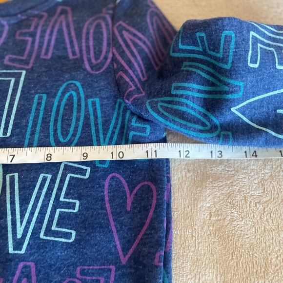 Cat & Jack “Love” Graphic Sweater - Size 3T - Picture 10 of 13